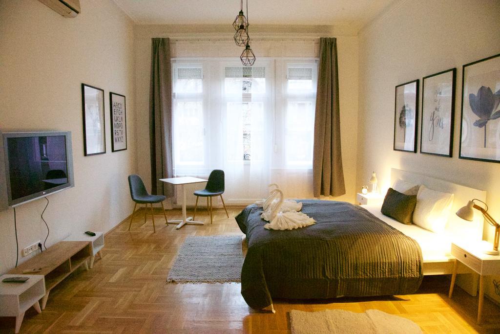 Five Season'S Apartment Budapest Esterno foto