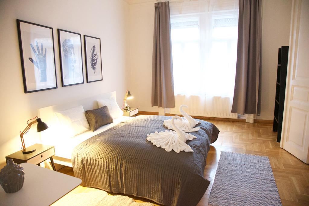 Five Season'S Apartment Budapest Esterno foto