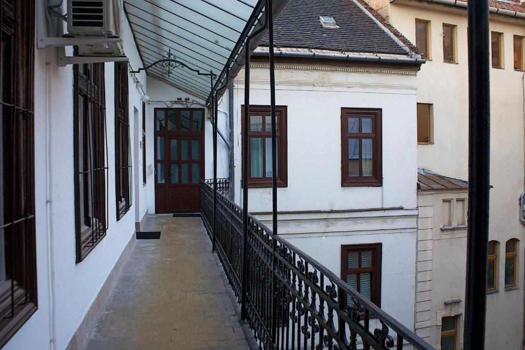 Five Season'S Apartment Budapest Esterno foto